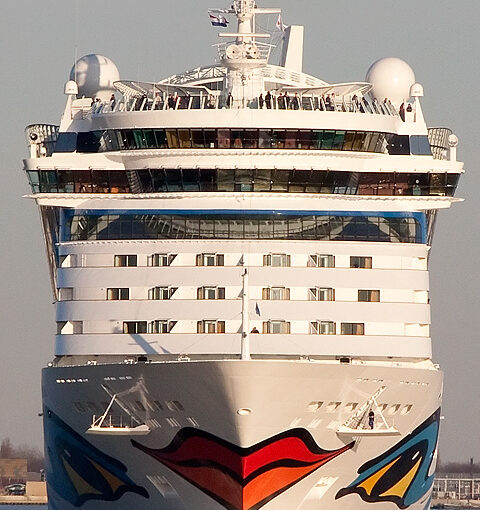 Mar 20 – Cruise ship