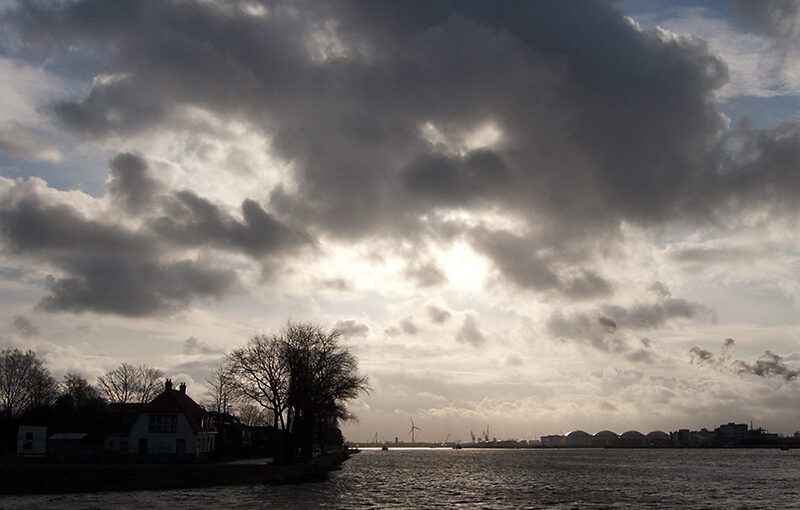 Apr 01 – Light and sky