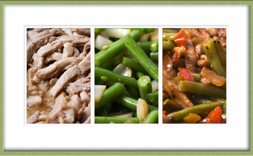 I knew I wouldn't have much time today, so I made some photos while making dinner. The meat, the vegetables and the whole with sauce. Served with rice.