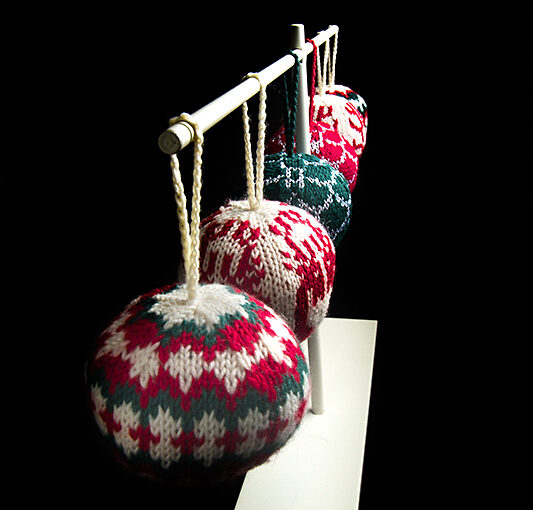 Dec 22 – More knitted balls