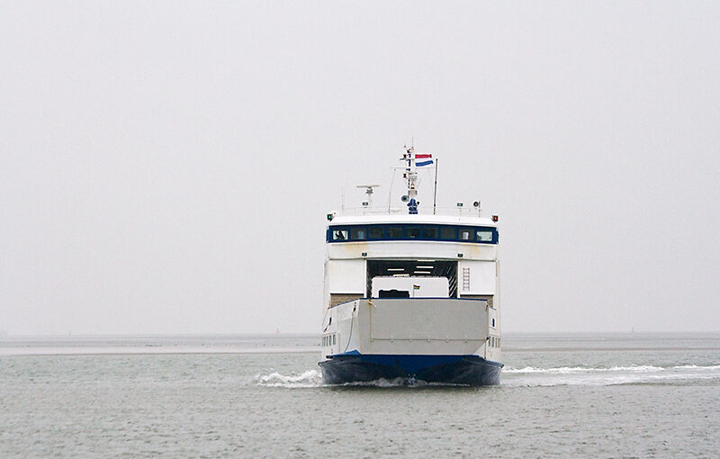 Arrival of the (slow) ferry on Terschelling, Main difference with the fast one (see Nov 29): this one is bringing us to the main land and can carry cars and coffee.