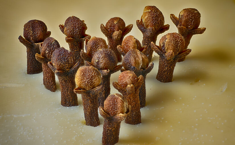 Oct 18 – The clove clan